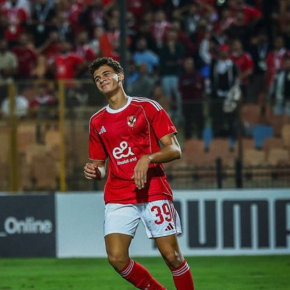 حمزة عبد الكريم يصل برشلونة لإنجاز انتقاله من الأهلي المصري