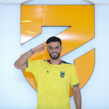 "التاريخي وصل".. الحزم السعودي يعلن تعاقده مع عمر السومة