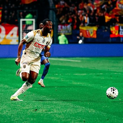 بمساهمة سعود عبد الحميد.. لانس يتأهل إلى ربع نهائي كأس فرنسا