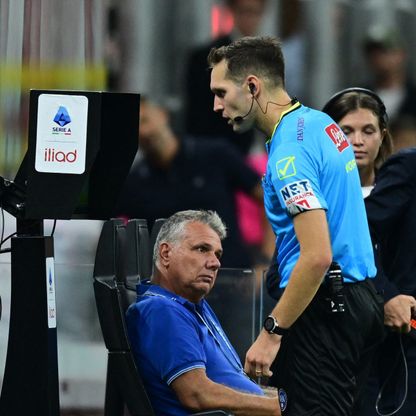 مباراة ميلان وبولونيا شهدت "خطأ فادحاً" من حكم الـ"فار"