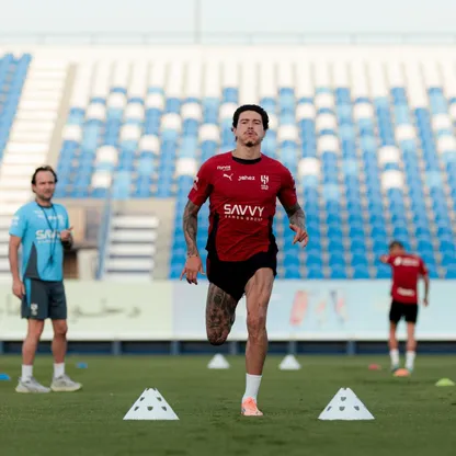 داروين نونيز مهاجم الهلال في حصة تدريبية - 19 نوفمبر 2025