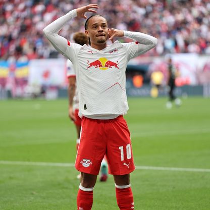 برشلونة يجتمع مع شقيق تشافي سيمونز رغم صعوبة ضمه