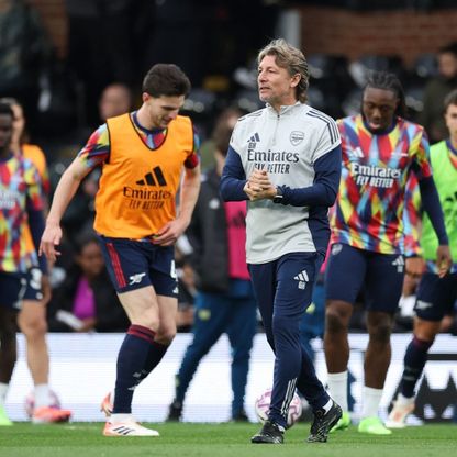 "أهم صفقات الموسم".. الكشف عن دور هاينزه "صديق أرتيتا" في أرسنال