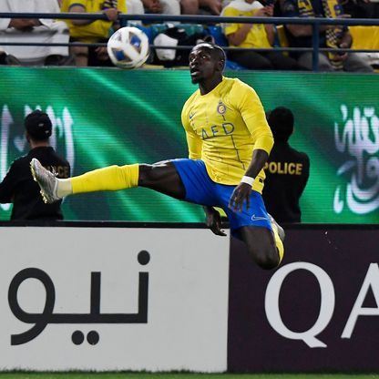 لتلبية طلب بنزيما.. الاتحاد يحاول استعارة ماني من النصر