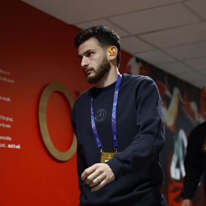 كفاراتسخيليا وديميبلي يقودان باريس سان جيرمان أمام ليفربول