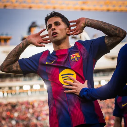 جواو كانسيلو يحتفل بهدفه مع برشلونة أمام إشبيلية - 15 مارس 2026