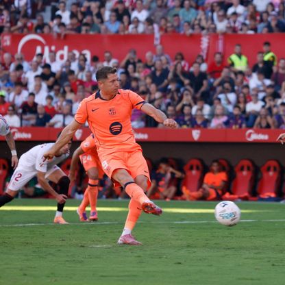 ليفاندوفسكي: إهدار ركلة جزاء مؤلم وجزء من كرة القدم