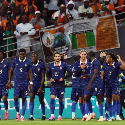 لاعبو منتخب فرنسا بعد تسجيل ريان شرقي هدفاً أمام كوت ديفوار ودياً - 4 يونيو 2026