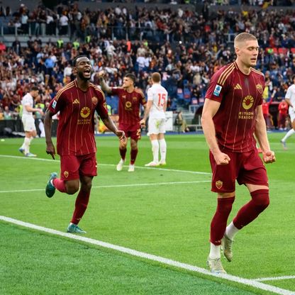 روما يهزم فيورنتينا ويستعيد المركز الرابع أملاً في بطاقة دوري الأبطال