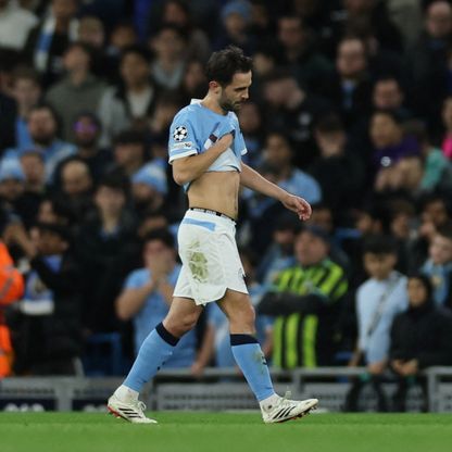 برناردو سيلفا يخطر إدارة مانشستر سيتي بقراره النهائي