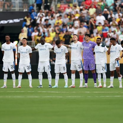 دموع نيفيز وكانسيلو تنهمر حزناً على جوتا قبل لقاء الهلال وفلومينينسي