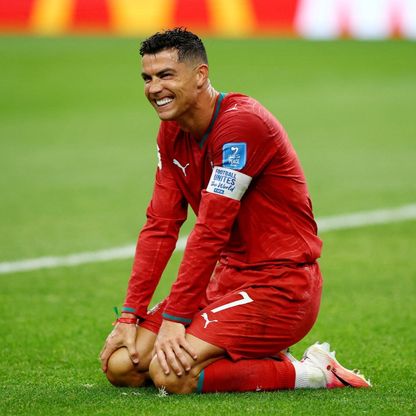 شاهد.. رونالدو يتعرض للاستفزاز بسبب سؤال عن ميسي ويجيب باختصار