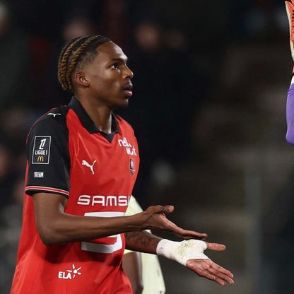 ليفربول يبدأ منافسة تشيلسي على التعاقد مع جيريمي جاكيه