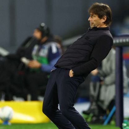 كونتي: نابولي لعب مباراة "إنجليزية" ولو كانت ملاكمة لهزمنا روما