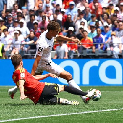 فليك يراقب حمزة عبد الكريم في كأس العالم والفريق الأول لبرشلونة ينتظره