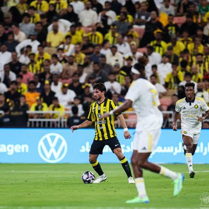 عوار تحت المجهر.. إصابة وانتقادات لاذعة في الكلاسيكو بسبب هدف ماني