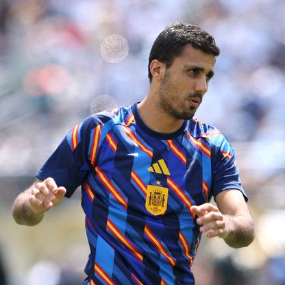 برشلونة "يتجاوز" ريال مدريد في صفقة رودري.. والقرار بيد اللاعب