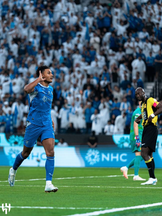 واتكينز الأفضل وبيريرا الأسوأ في مباراة الهلال والاتحاد