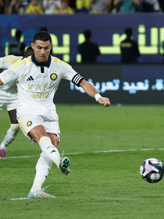 شاهد.. دوران ورونالدو يقودان النصر لفوز متأخر على الخليج
