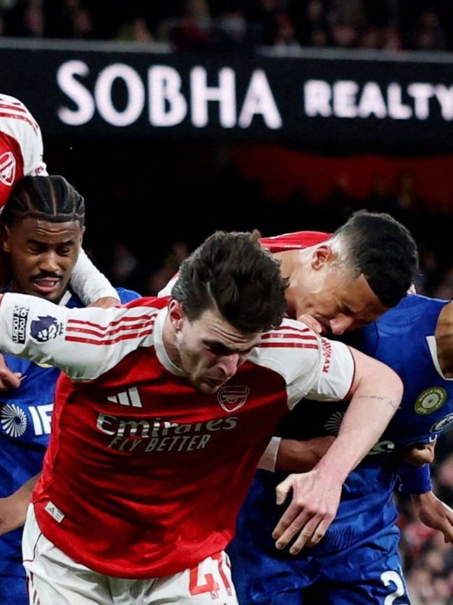 رقم قياسي لأرسنال في "الركنيات" وآخر لتشيلسي في البطاقات الحمراء