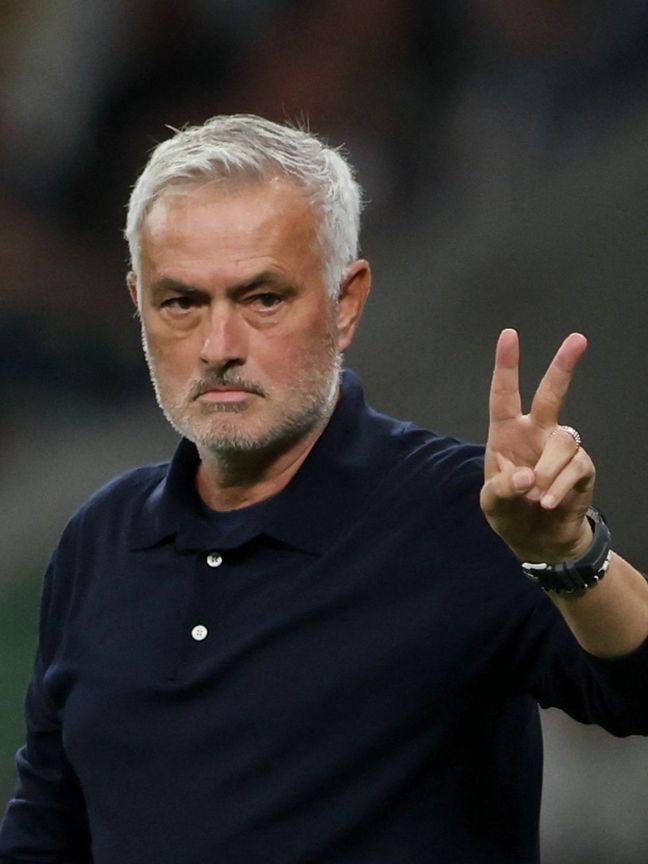 مورينيو: برشلونة يملك راحة أطول.. واسألوا فينيسيوس عن شعوره