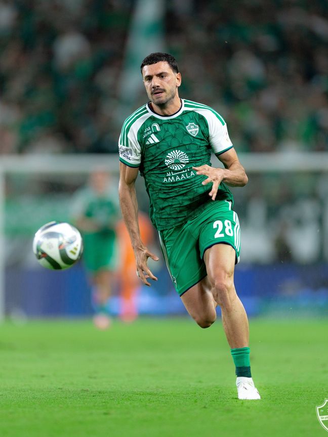 لاعبان من الأهلي.. التشكيلة المثالية للجولة الأولى من الدوري السعودي