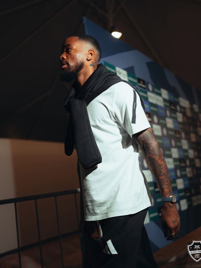 تغيير إضطراري في تشكيلة الأهلي أمام القادسية بالدوري السعودي