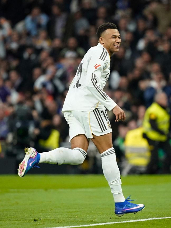 شاهد.. ريال مدريد يواجه غضب جمهوره ويهزم ليفانتي في مباراة سريالية