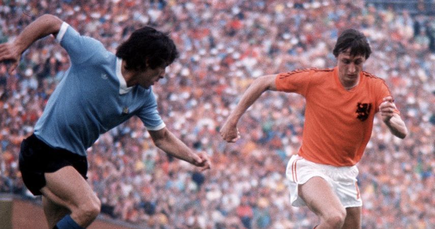 كرويف يتألق في مباراة هولندا وأوروجواي الأولى له بمونديال 1974