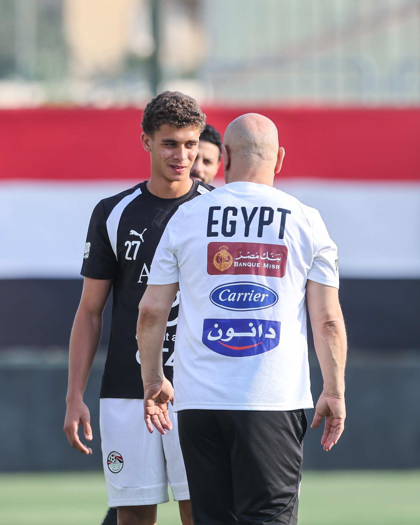 حمزة عبد الكريم مع المدرب حسام حسن في تدريبات مصر استعداداً لكأس العالم - 26 مايو 2026