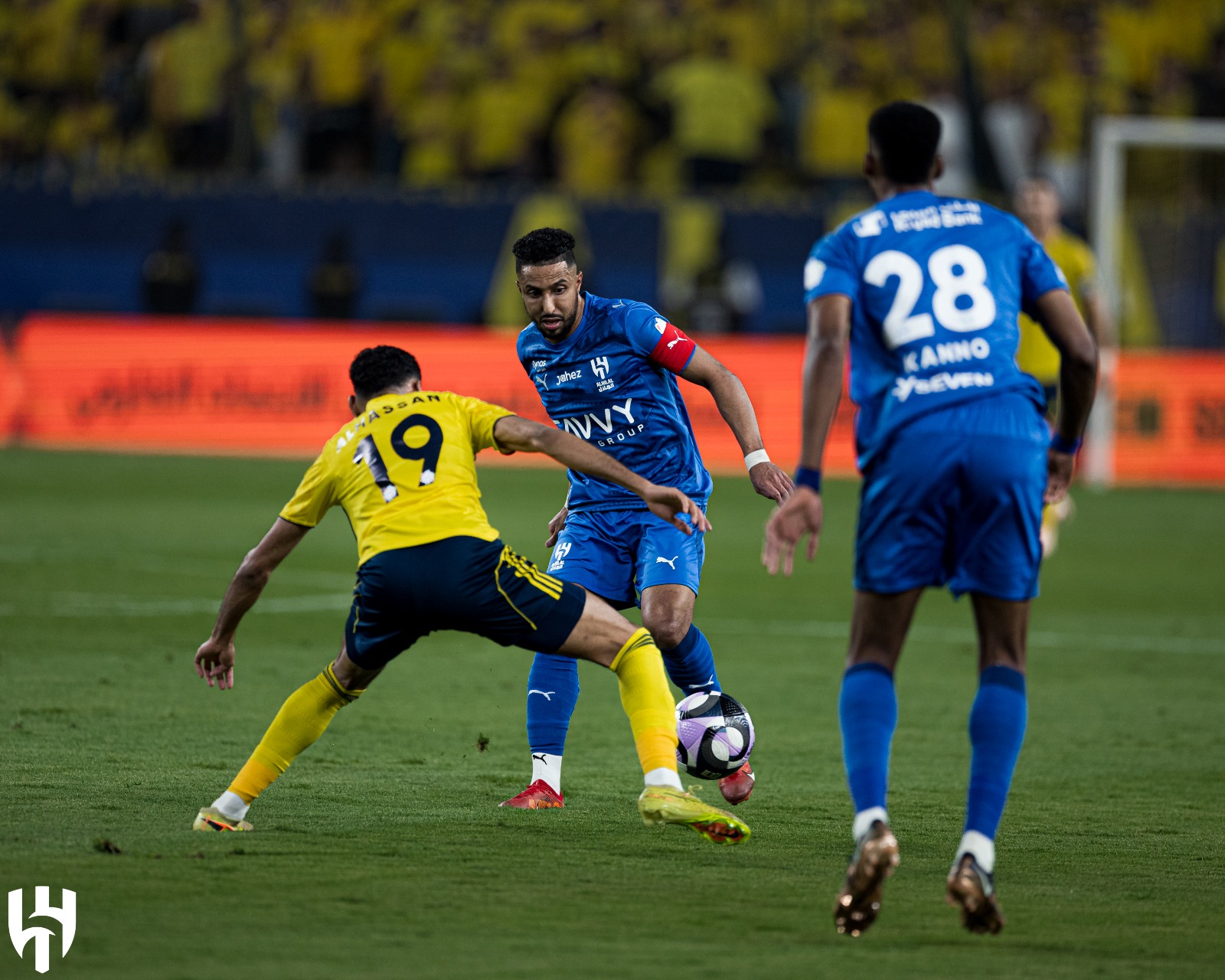 سالم الدوسري قائد الهلال يقود هجمة للفريق أمام النصر في الدوري السعودي - 12 مايو 2026