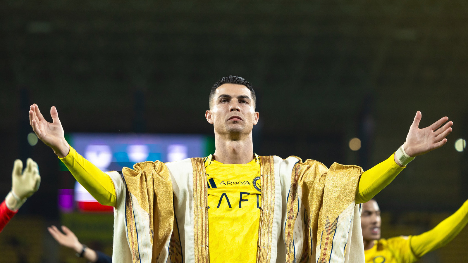 كريستيانو رونالدو: النصر على المسار الصحيح وأريد البقاء في السعودية 