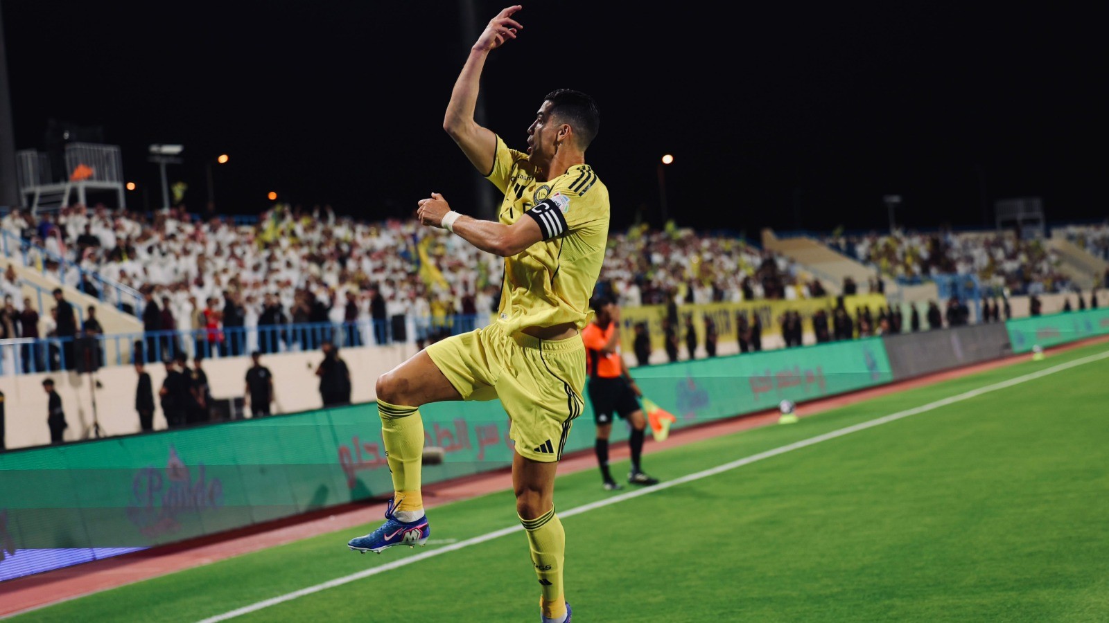 قطار النصر لا يتوقف رقم قياسي جديد يقربه من لقب الدوري السعودي 