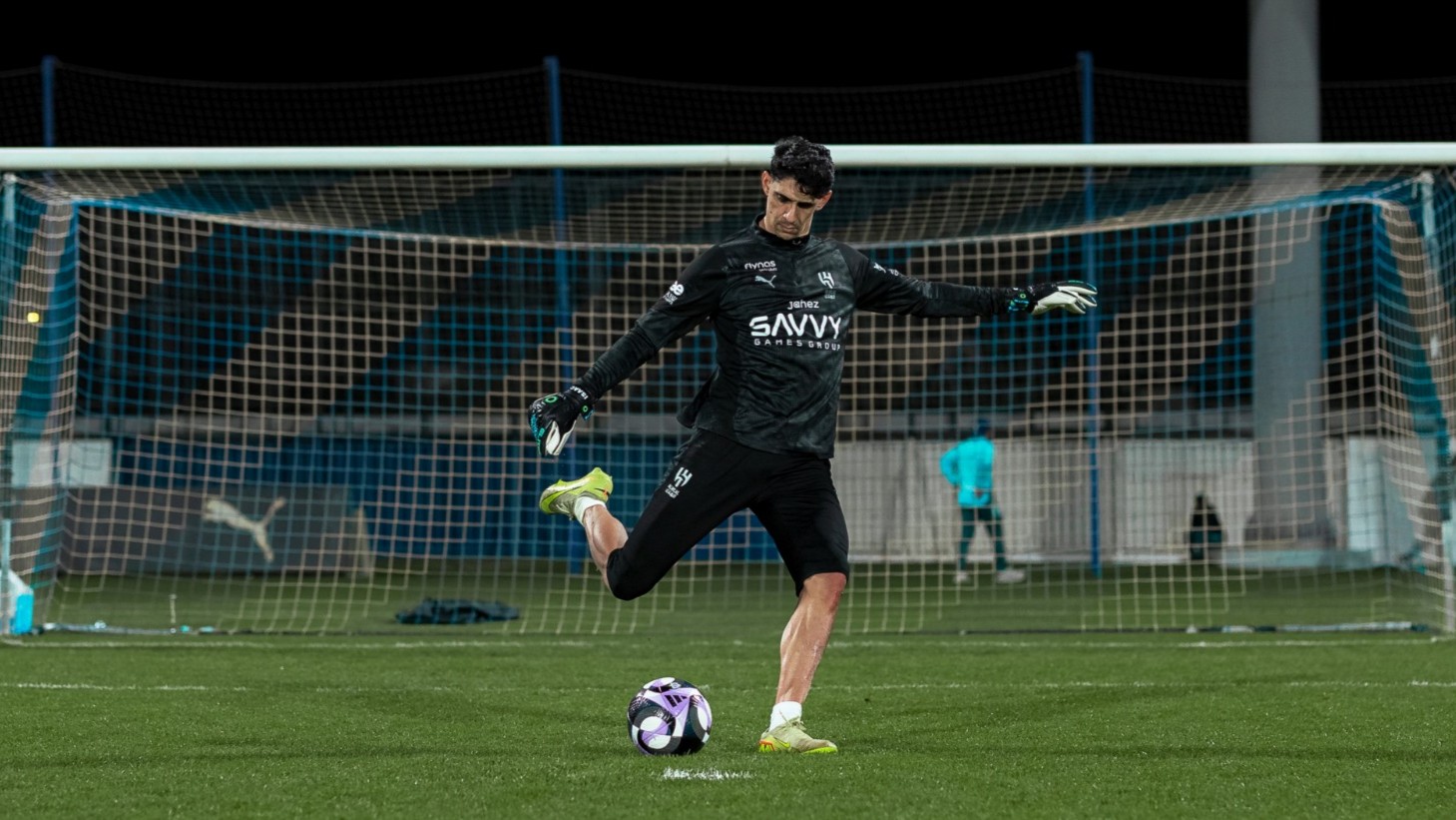 ياسين بونو يشعر بـ"إحساس سيء" بعد تعادل الهلال مع الاتحاد 