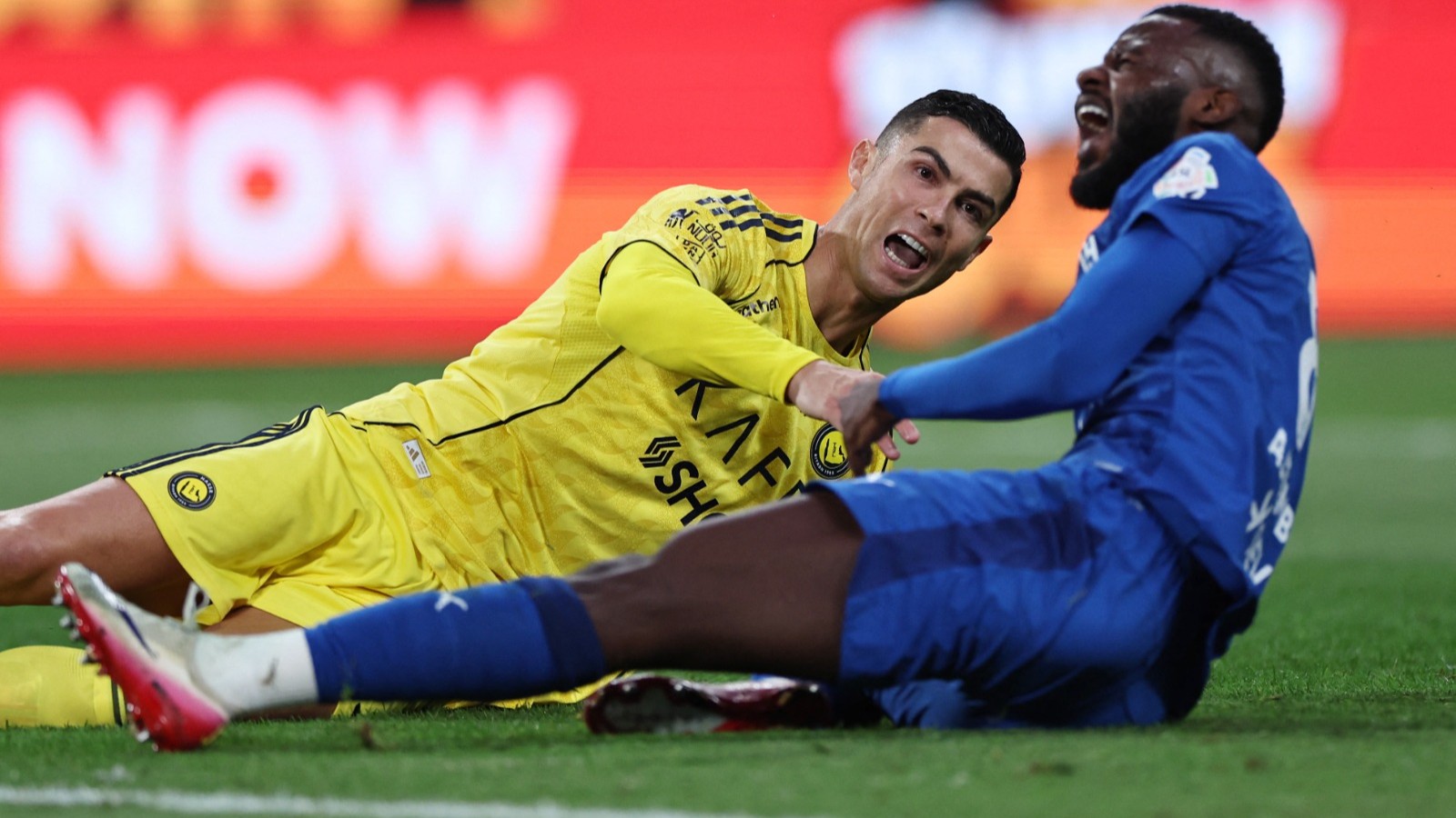 ممر شرفي "محتمل" من الهلال.. متى يحتفل النصر بدوري روشن؟ 