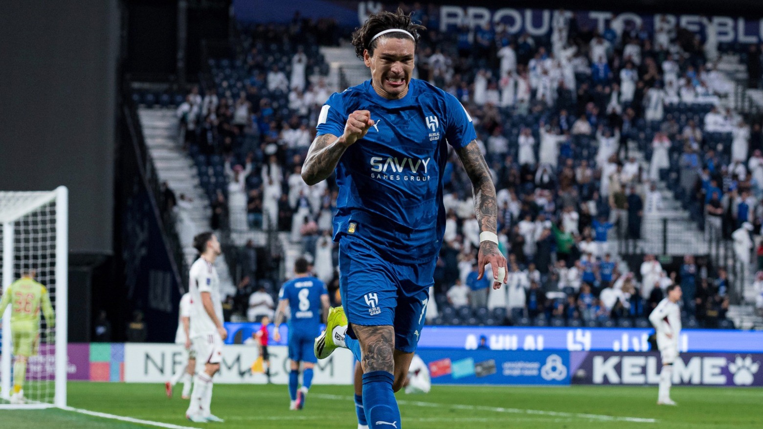 بعد بداية "غير موفقة" مع الهلال.. ما مصير داروين نونيز في السعودية؟ 