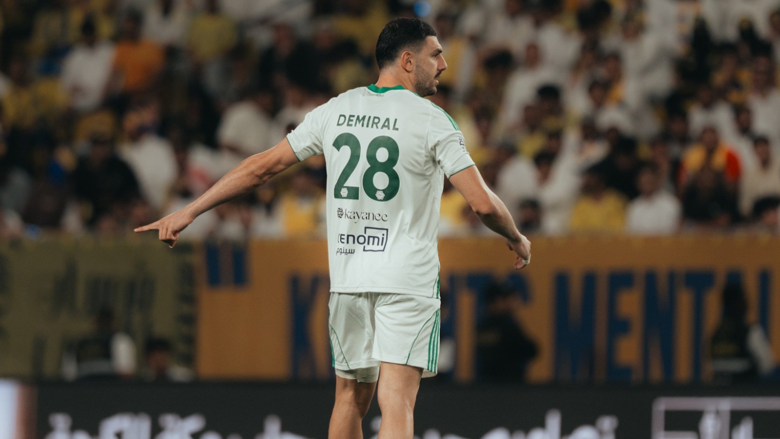 عقوبات الكلاسيكو.. إيقاف ديميرال وتغريم الأهلي والنصر 