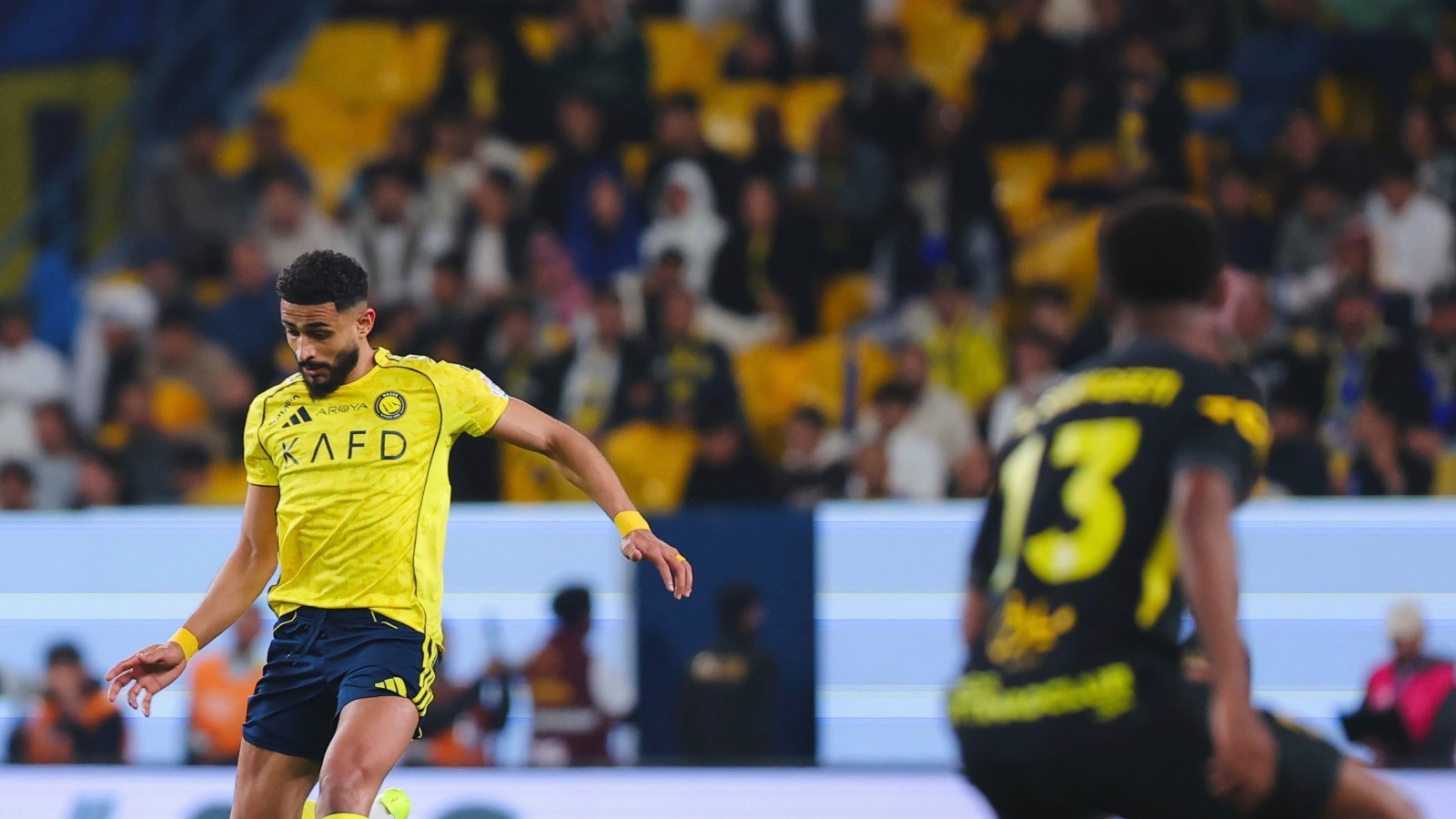 عبد الإله العمري الأفضل في كلاسيكو النصر والاتحاد.. فمن الأسوأ؟ 