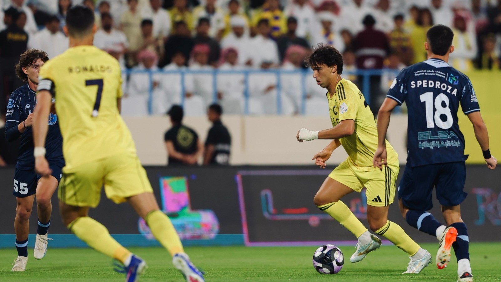 كريستيانو رونالدو يغيب عن تشكيلة الأسبوع بدوري روشن السعودي 