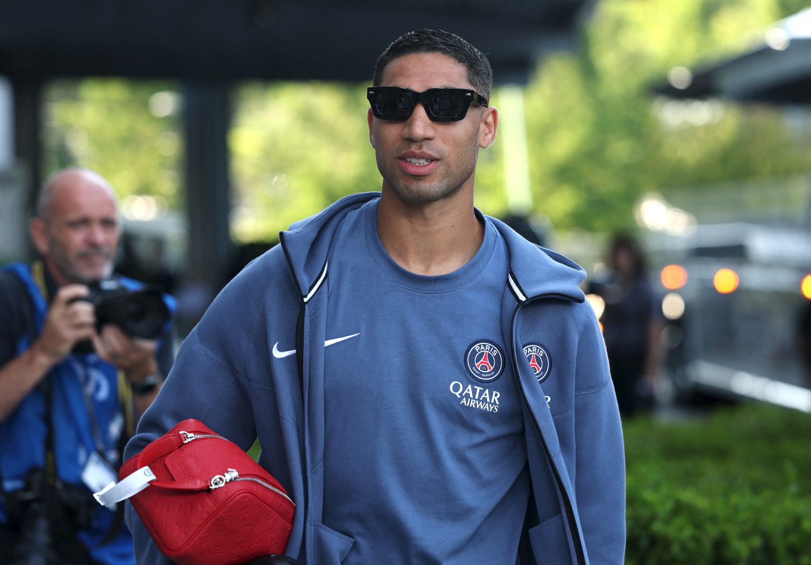 أشرف حكيمي قبل مباراة بين باريس سان جيرمان وإنتر ميامي في كأس العالم للأندية - 29 يونيو 2025