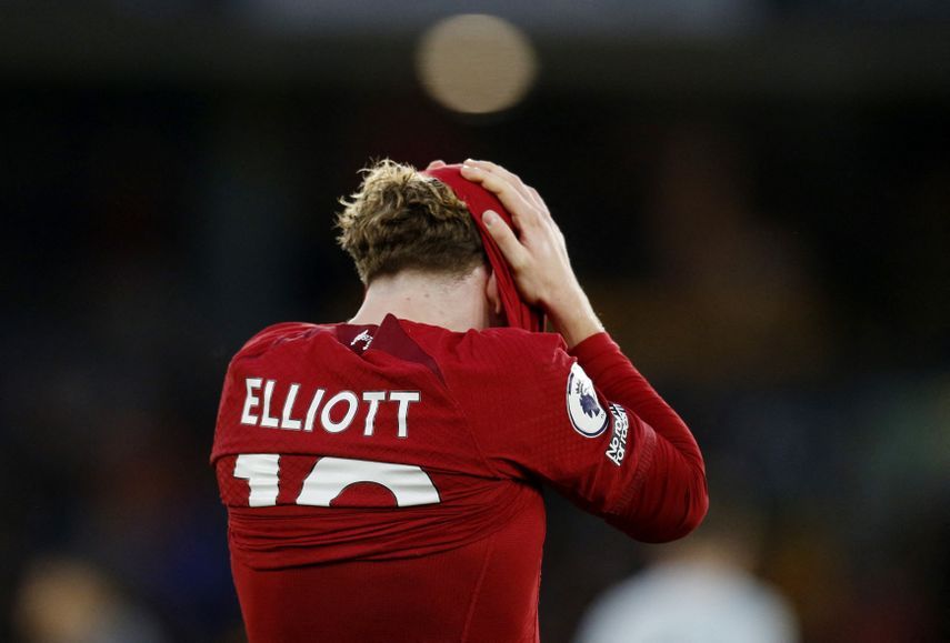 حسرة هيرفي إليوت لاعب ليفربول بعد هزيمة فريقه أمام ولفرهامبتون في الدوري الإنجليزي الممتاز - 4 فبراير 2023