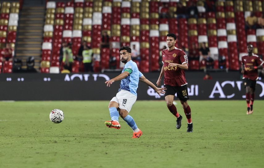 عبد الله السعيد في مباراة بيراميدز ضد سيراميكا بكأس السوبر المصري 2023 في الإمارات