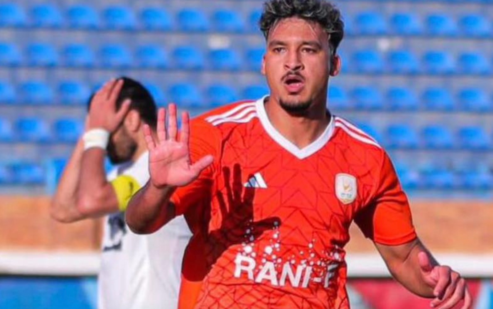 أحمد شريف لاعب نادي فاركو المصري