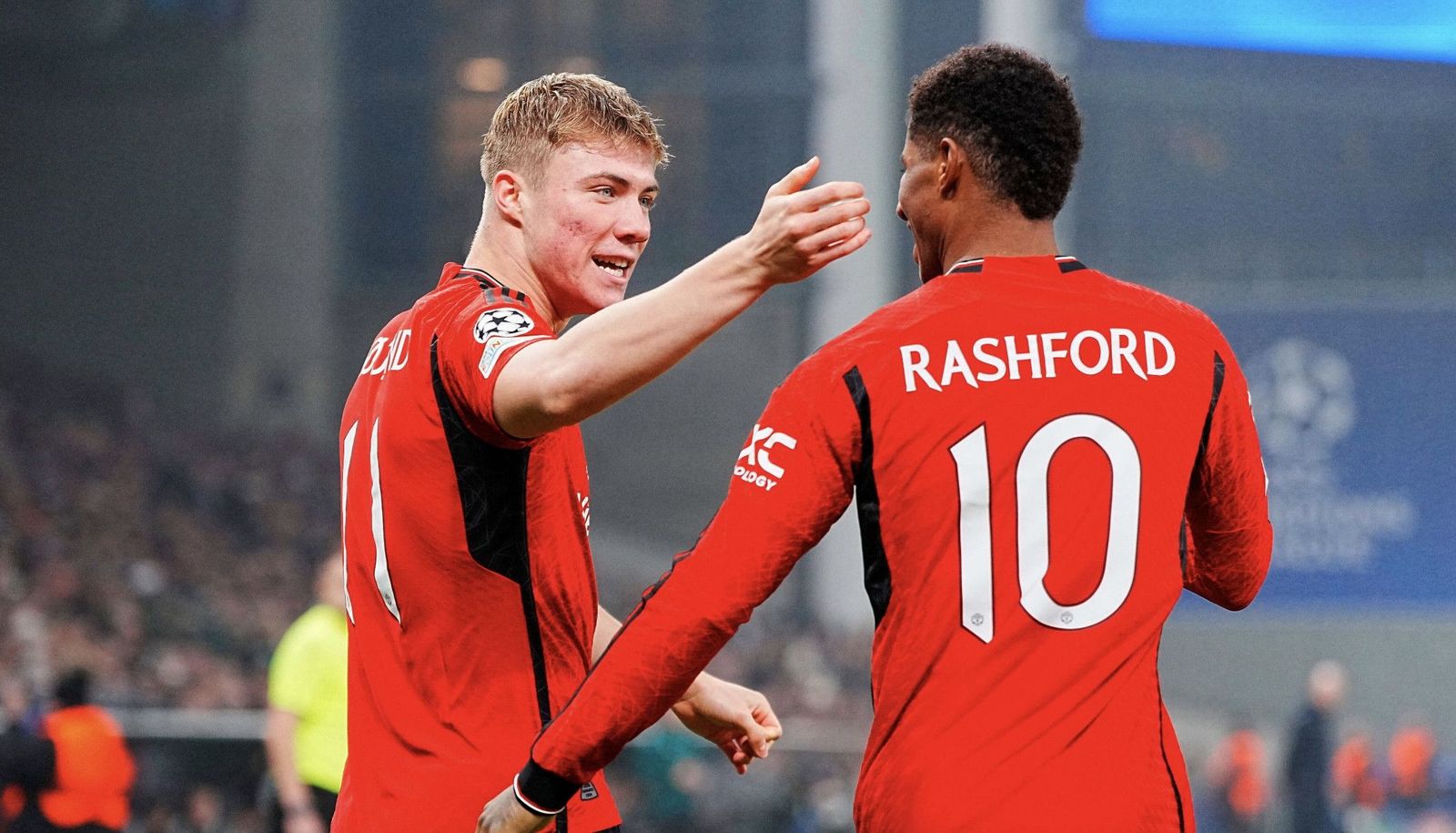 راسموس هويلوند وراشفورد في مباراة مانشستر يونايتد وكوبنهاغن في دوري أبطال أوروبا 8-11-2023