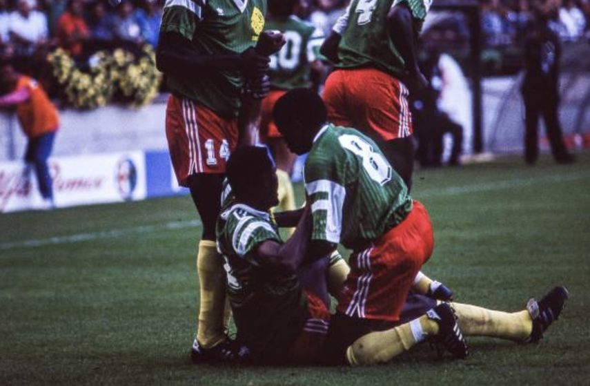 الكاميرون والارجنتين في افتتاح مونديال 1990 ، أومام بيك يسجل هدف الفوز