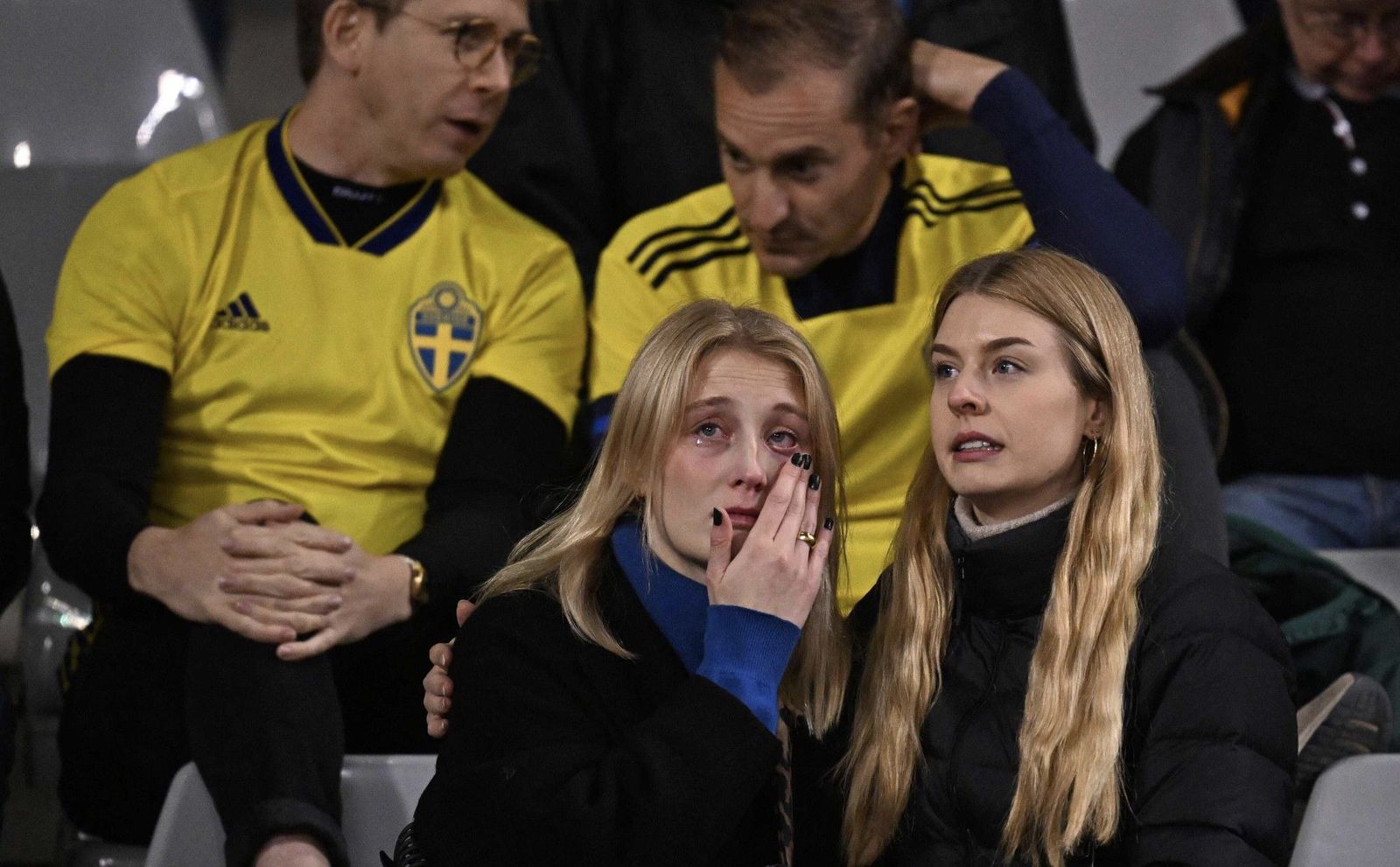 صدمة بعد حادث اطلاق ناري خارج ملعب مباراة المنتخب السويدي أمام بلجيكا في تصفيات يورو 2024