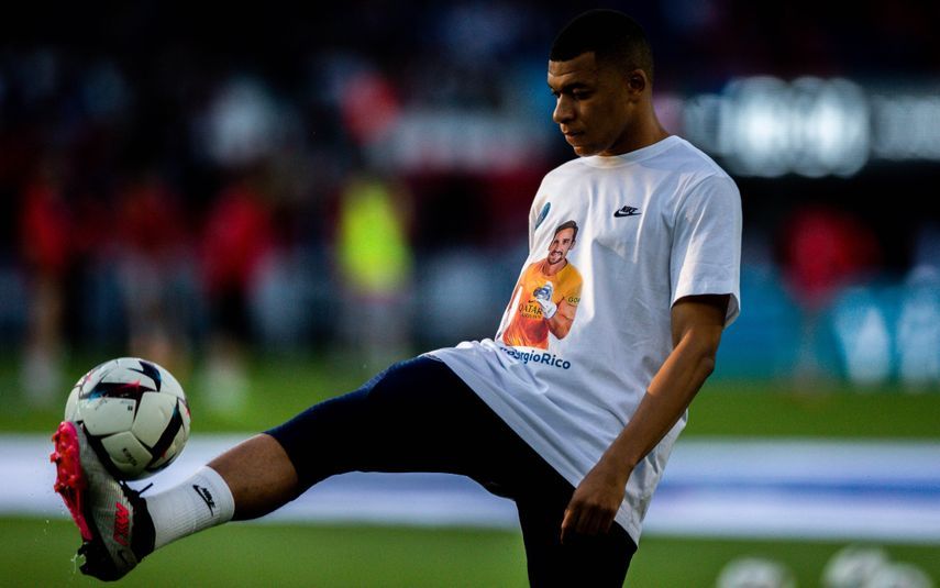 كيليان مبابي قبل مباراة بين باريس سان جيرمان وكليرمون - 3 يونيو 2023