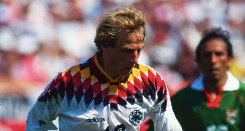 يورجن كلينسمان في مباراة ألمانيا وبوليفيا في افتتاح كأس العالم 1994