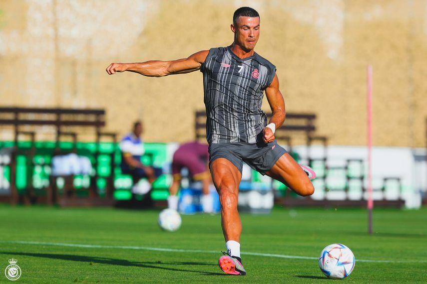 لاعب نادي النصر كريستيانو رونالدو خلال حصة تدريبية في معسكر النادي البرتغال - 11 يوليو 2023