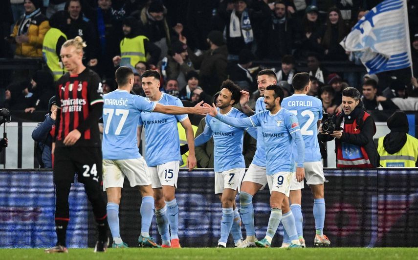 لاتسيو يسحق ميلان 4-0 في الدوري الايطالي